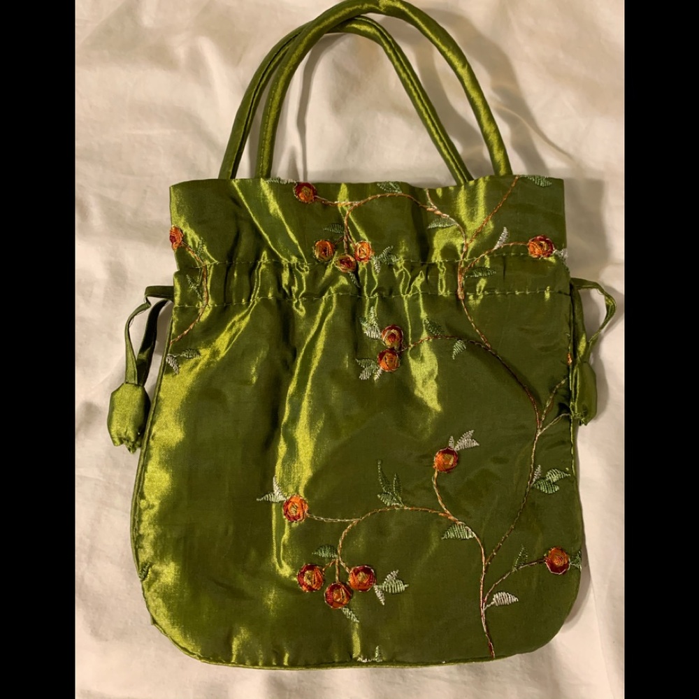 Green satchel purse with floral embroidery - Picture 7 of 7
